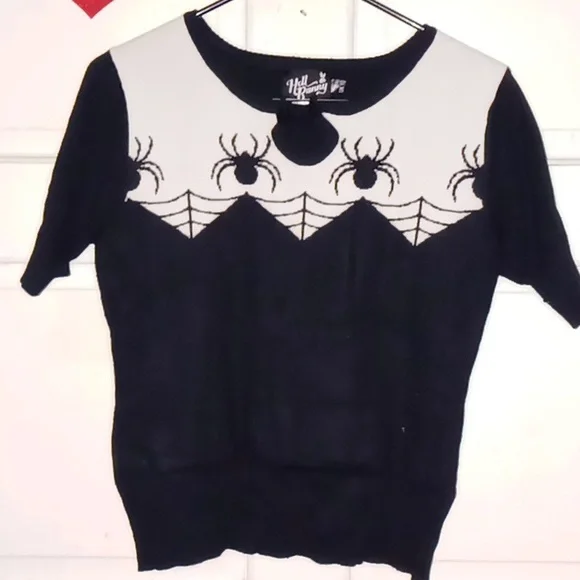 A hell Bunny sweater - Picture 1 of 4